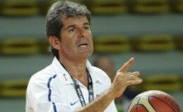 Claude Bergeaud coach des JSA Bordeaux Basket
